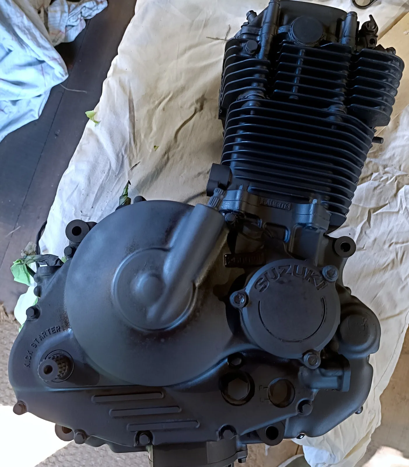 Suzuki DR650 variklis, padidintas iki 704 cm³